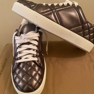 Women Burberry Sneakers